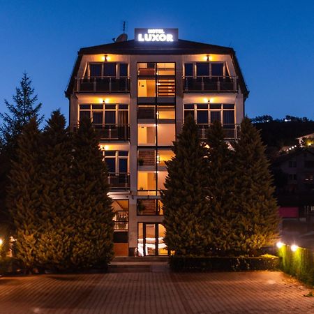 Hotel Luxor 프리슈티나 외부 사진