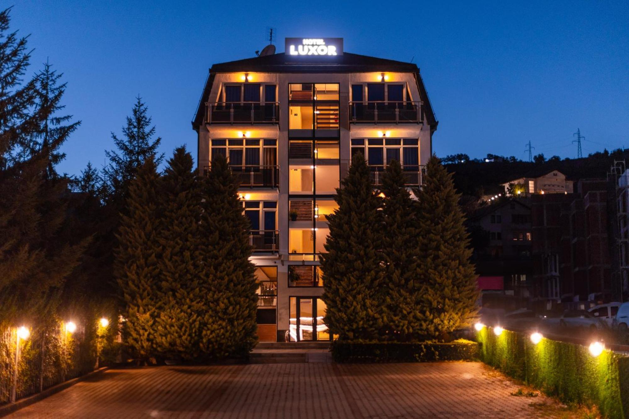 Hotel Luxor 프리슈티나 외부 사진